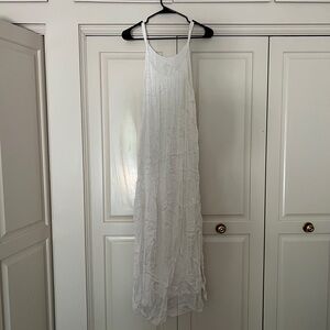 Elegant White Maxi Dress